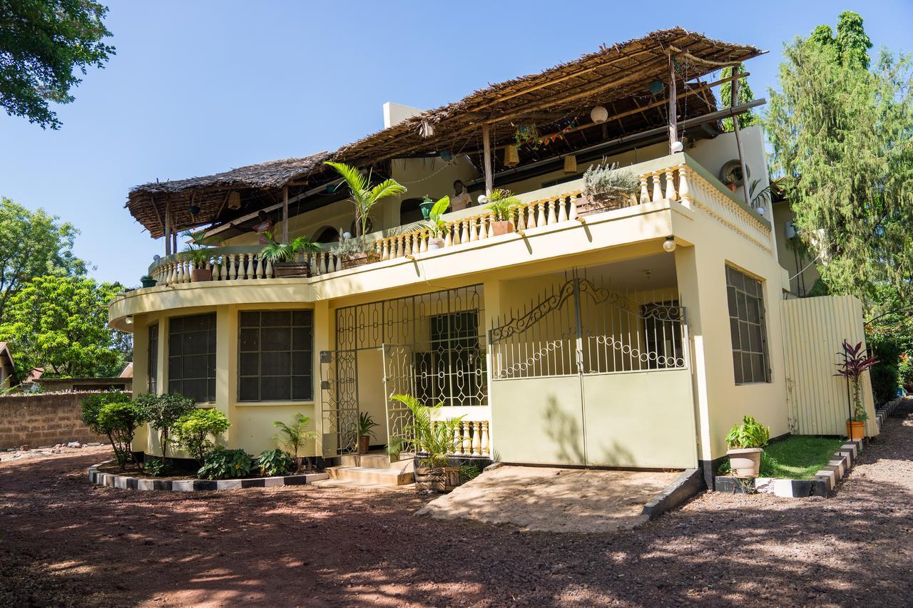 The Secret Garden Hotel Moshi Luaran gambar